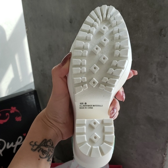 Palm Tree Hibiscus Flower Platform Heeled Sandals - Picture 4 of 5